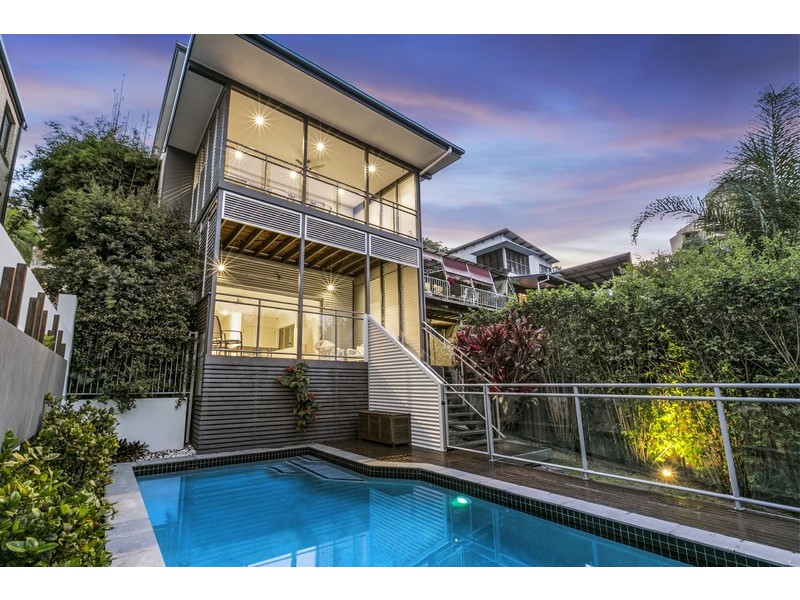 9 Hill Avenue, Burleigh Heads QLD 4220