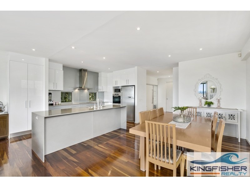 9 Hill Avenue, Burleigh Heads QLD 4220