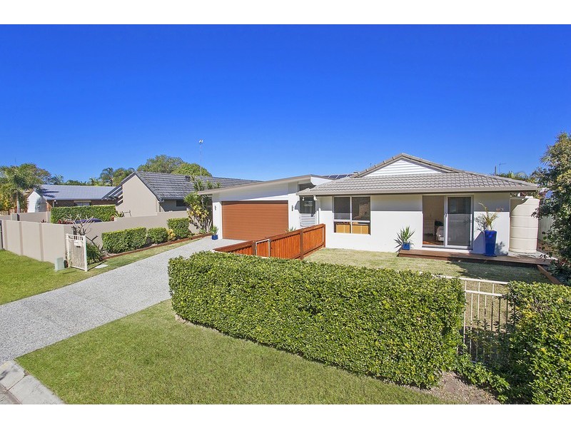 18 Bittern Avenue, Burleigh Waters QLD 4220