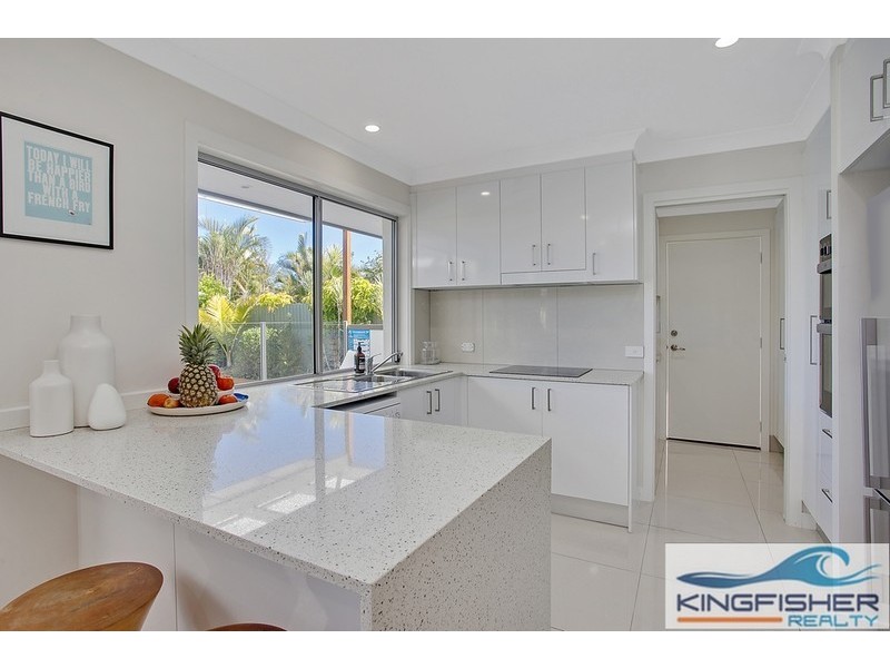 18 Bittern Avenue, Burleigh Waters QLD 4220