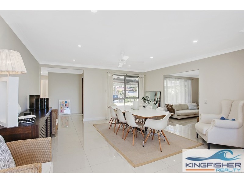 18 Bittern Avenue, Burleigh Waters QLD 4220