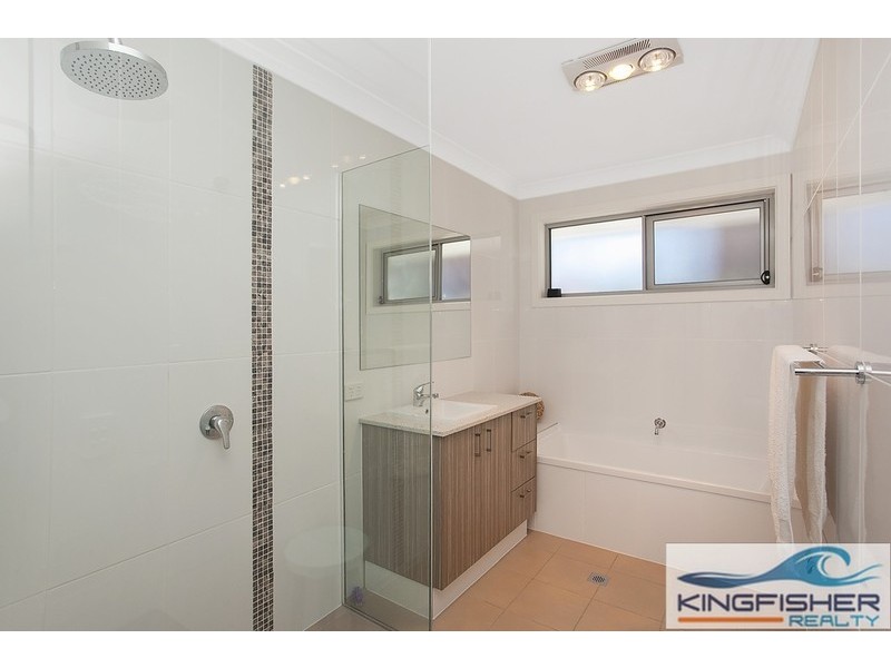 18 Bittern Avenue, Burleigh Waters QLD 4220