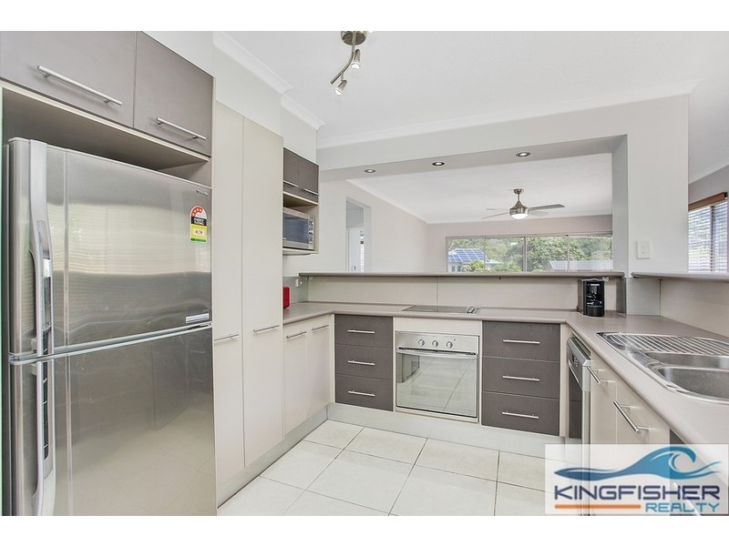 8/18 Ikkina Road, Burleigh Heads QLD 4220