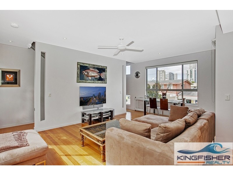 3/1 Elder Entrance, Burleigh Heads QLD 4220