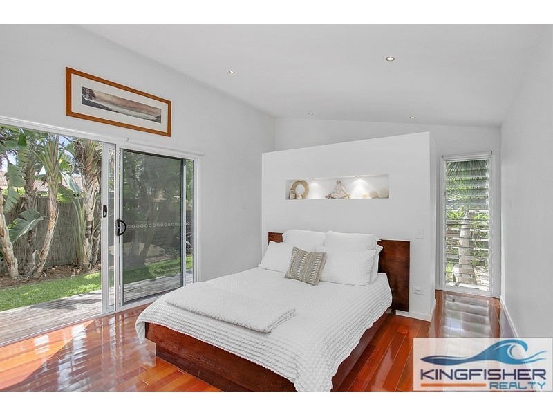 163 Nobby Parade, Miami QLD 4220