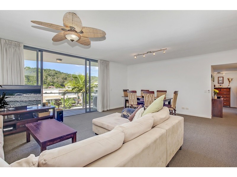 2056/1 Ocean Street, Burleigh Heads QLD 4220