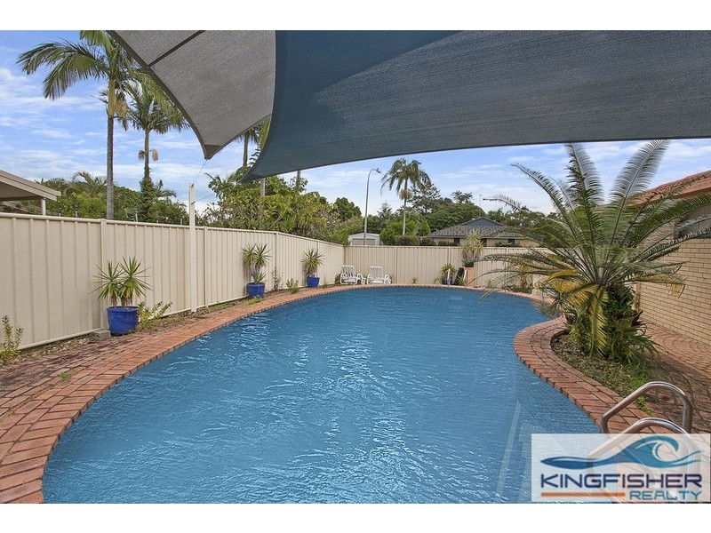 3 Quail Court, Burleigh Waters QLD 4220