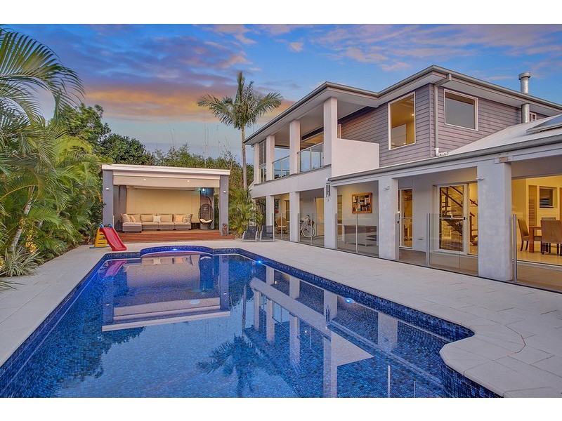 9 Seahawk Crescent, Burleigh Waters QLD 4220
