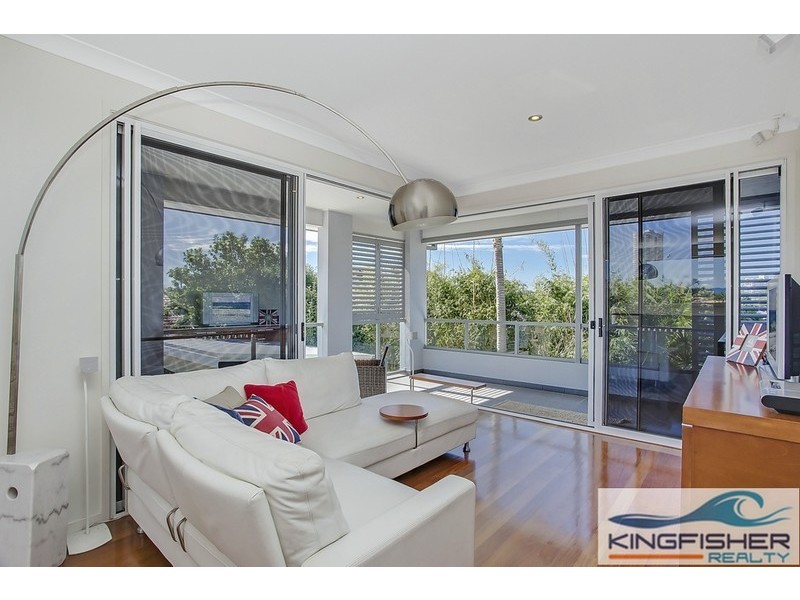 9 Seahawk Crescent, Burleigh Waters QLD 4220