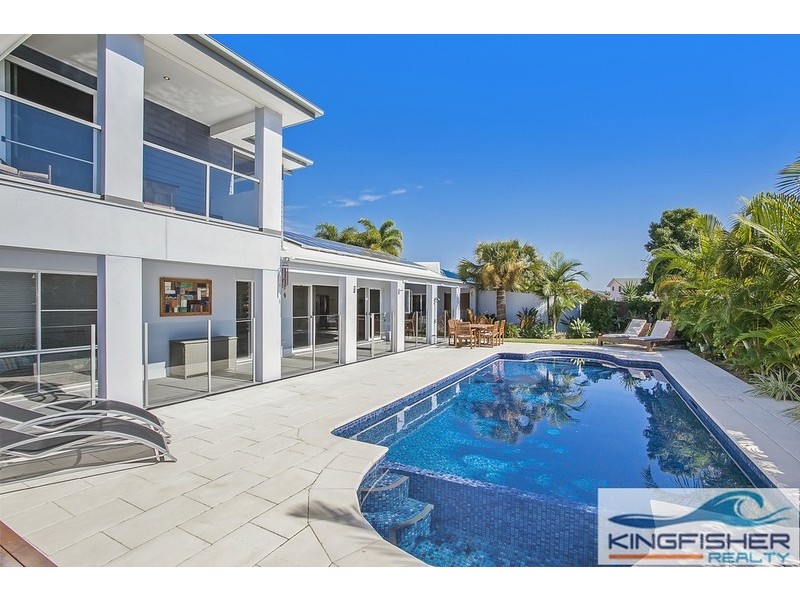 9 Seahawk Crescent, Burleigh Waters QLD 4220