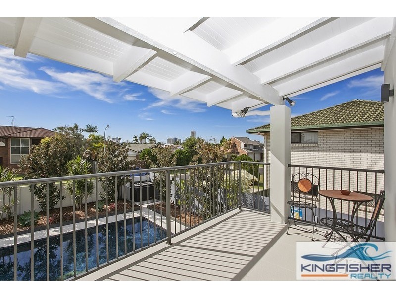 18 Bellbird Avenue, Burleigh Waters QLD 4220