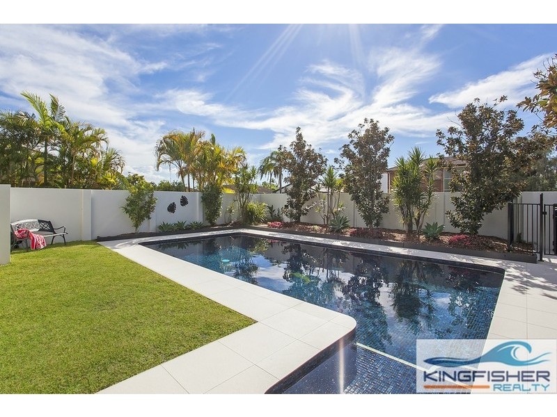 18 Bellbird Avenue, Burleigh Waters QLD 4220