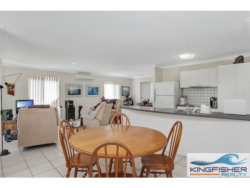 77 Harrier Drive, Burleigh Waters QLD 4220