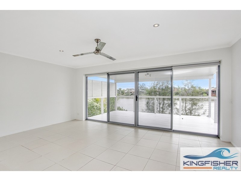 65 Southlake Drive, Varsity Lakes QLD 4227