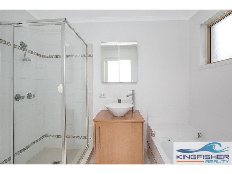 65 Southlake Drive, Varsity Lakes QLD 4227