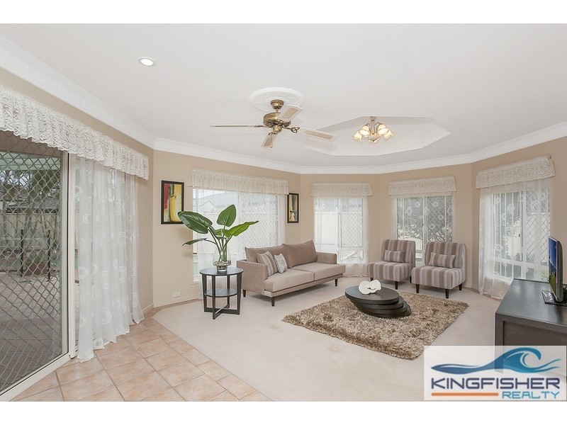 17 Sittella Crescent, Burleigh Waters QLD 4220