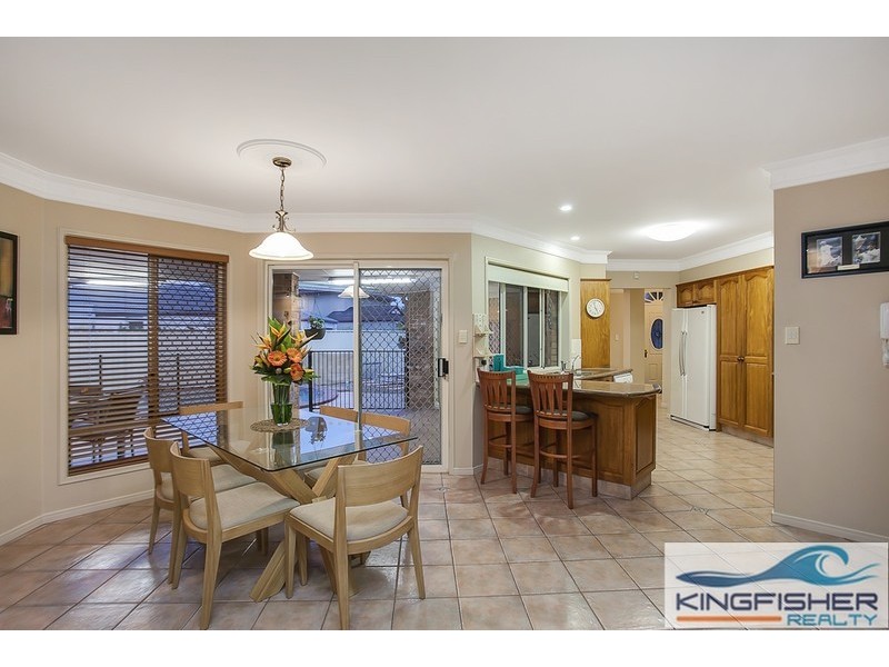 17 Sittella Crescent, Burleigh Waters QLD 4220