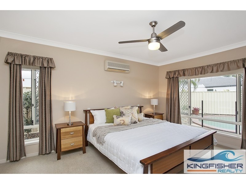 17 Sittella Crescent, Burleigh Waters QLD 4220