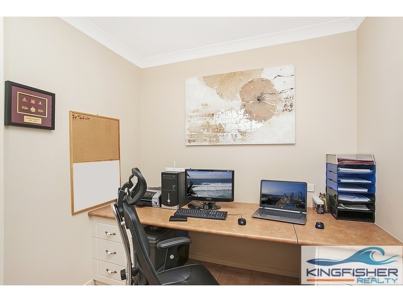 17 Sittella Crescent, Burleigh Waters QLD 4220