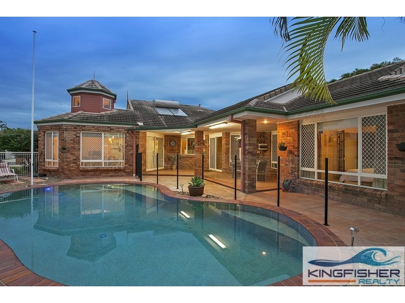 17 Sittella Crescent, Burleigh Waters QLD 4220