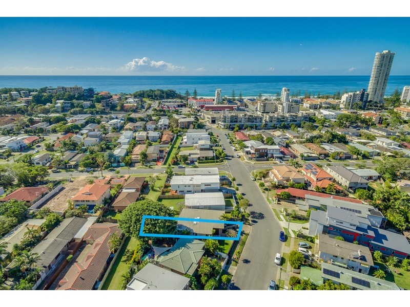 2/25 Nundah Avenue, Miami QLD 4220