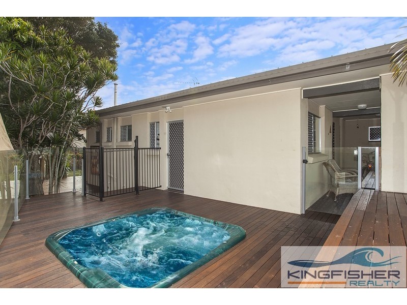 2/25 Nundah Avenue, Miami QLD 4220