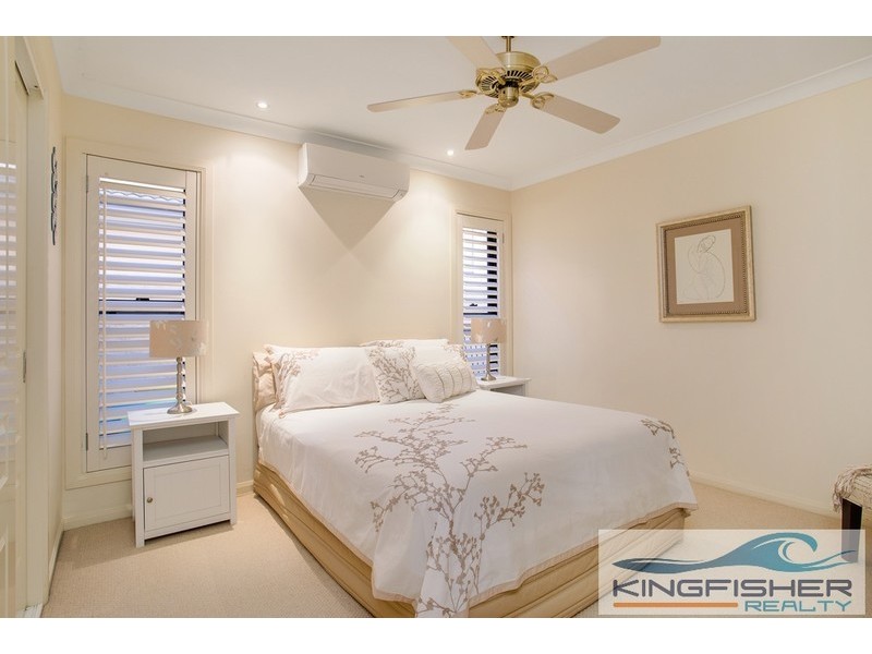 118 Dunlin Drive, Burleigh Waters QLD 4220