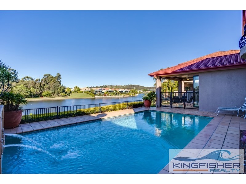 118 Dunlin Drive, Burleigh Waters QLD 4220