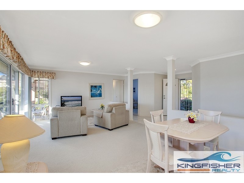 49 Wedgebill Parade, Burleigh Waters QLD 4220