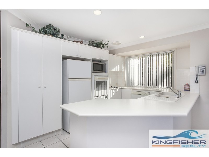 49 Wedgebill Parade, Burleigh Waters QLD 4220