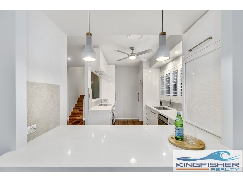 4 Deodar Drive, Burleigh Heads QLD 4220