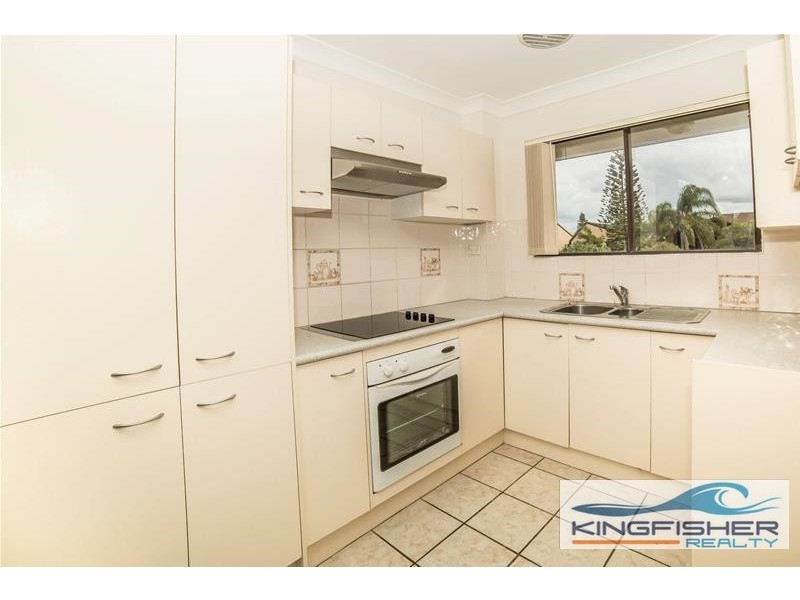 7/8 Christina Court, Mermaid Waters QLD 4218