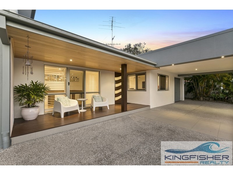 68 Acanthus Avenue, Burleigh Waters QLD 4220