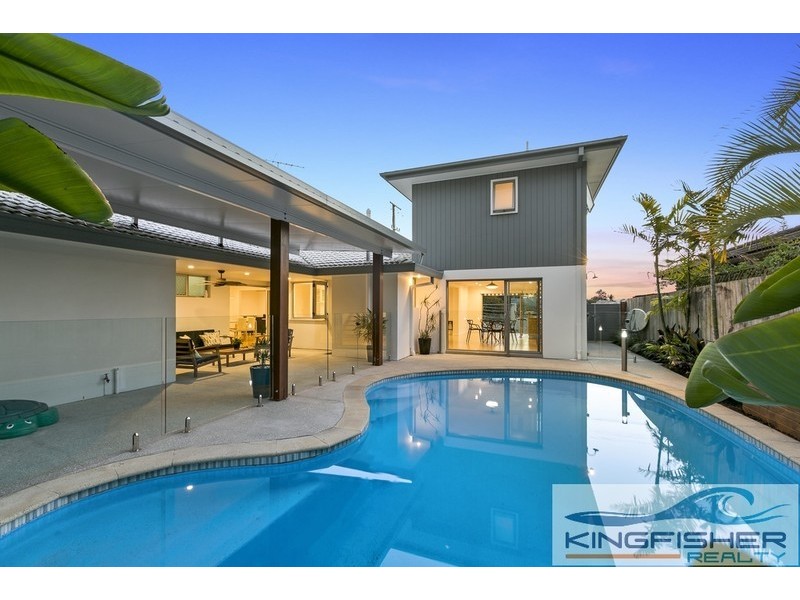 68 Acanthus Avenue, Burleigh Waters QLD 4220