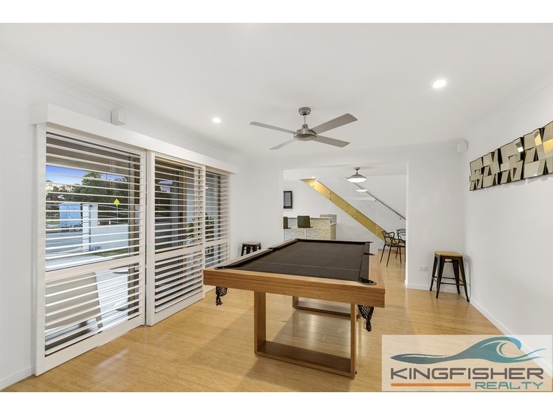68 Acanthus Avenue, Burleigh Waters QLD 4220