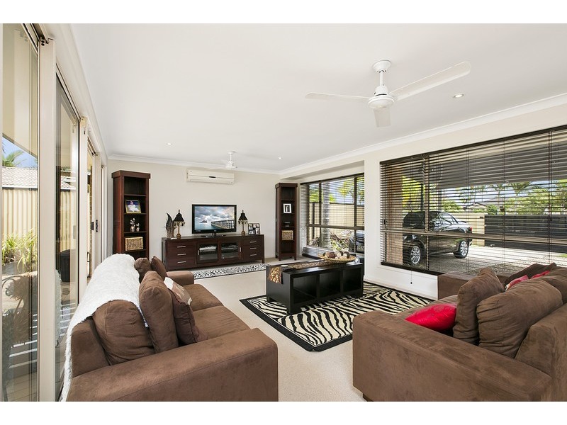 156 Christine Avenue, Burleigh Waters QLD 4220