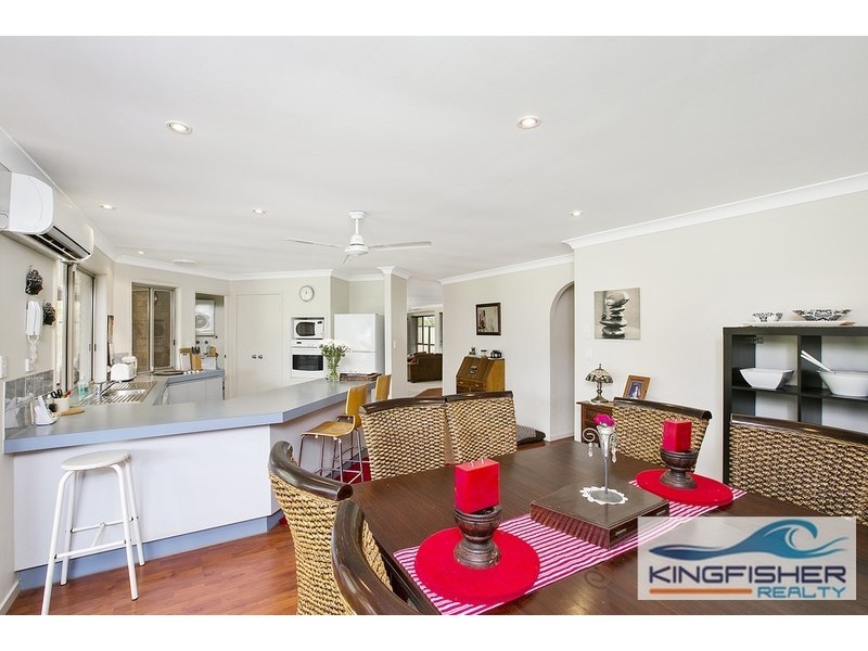 156 Christine Avenue, Burleigh Waters QLD 4220