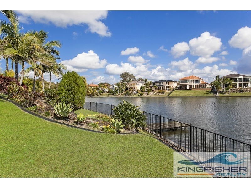 11 Crozet Court, Burleigh Waters QLD 4220