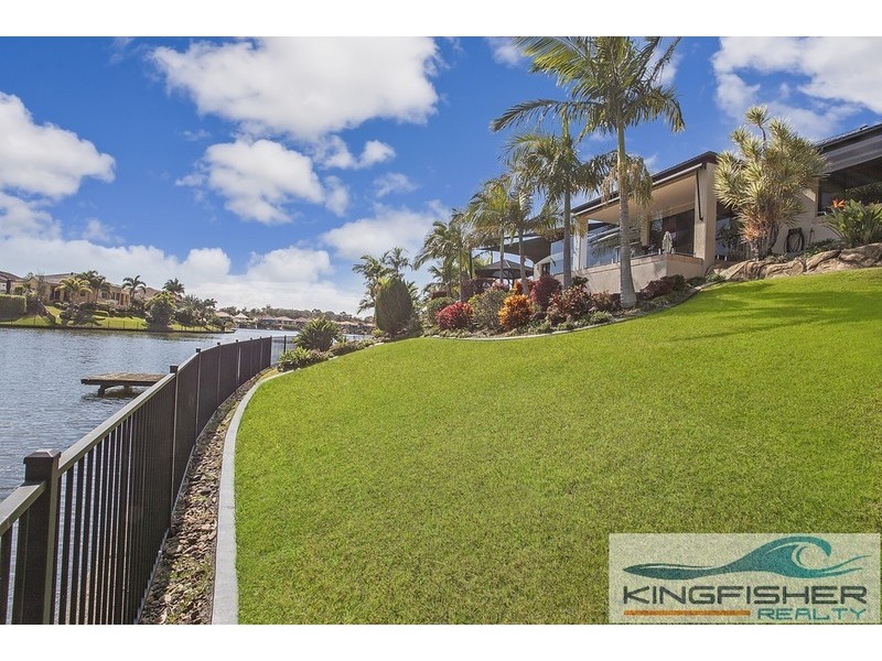 11 Crozet Court, Burleigh Waters QLD 4220