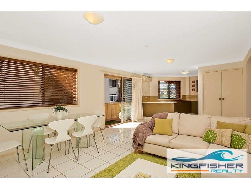 5/2032 Gold Coast Highway, Miami QLD 4220