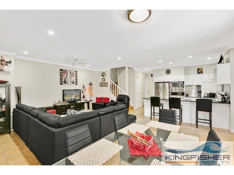 2/27 Beachcomber Court, Burleigh Waters QLD 4220