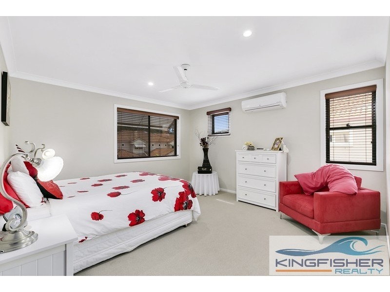 2/27 Beachcomber Court, Burleigh Waters QLD 4220