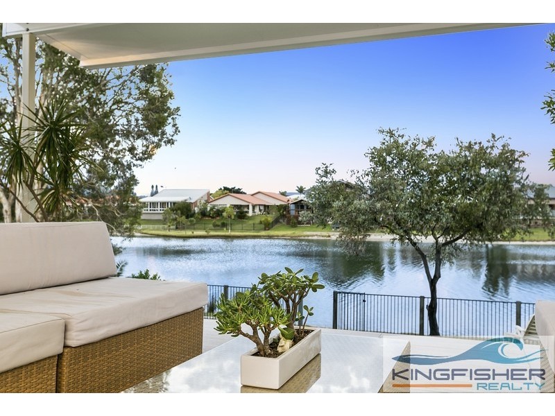 184 Acanthus Avenue, Burleigh Waters QLD 4220