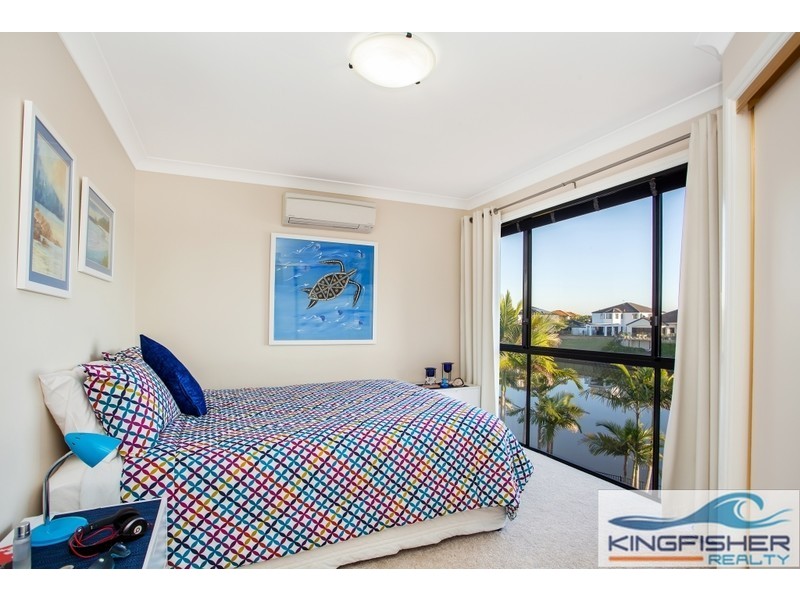 9 Crozet Court, Burleigh Waters QLD 4220