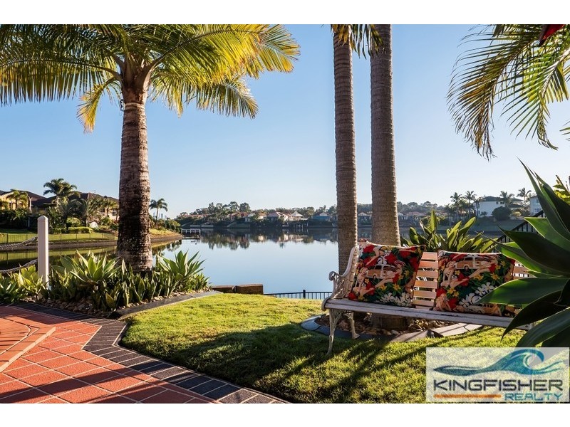 9 Crozet Court, Burleigh Waters QLD 4220