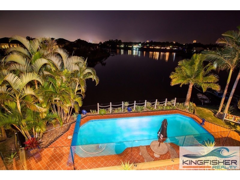 9 Crozet Court, Burleigh Waters QLD 4220