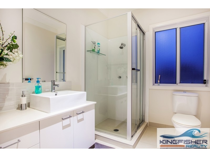 111 Dunlin Drive, Burleigh Waters QLD 4220