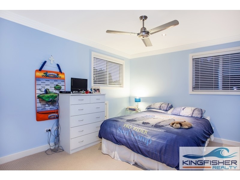 111 Dunlin Drive, Burleigh Waters QLD 4220