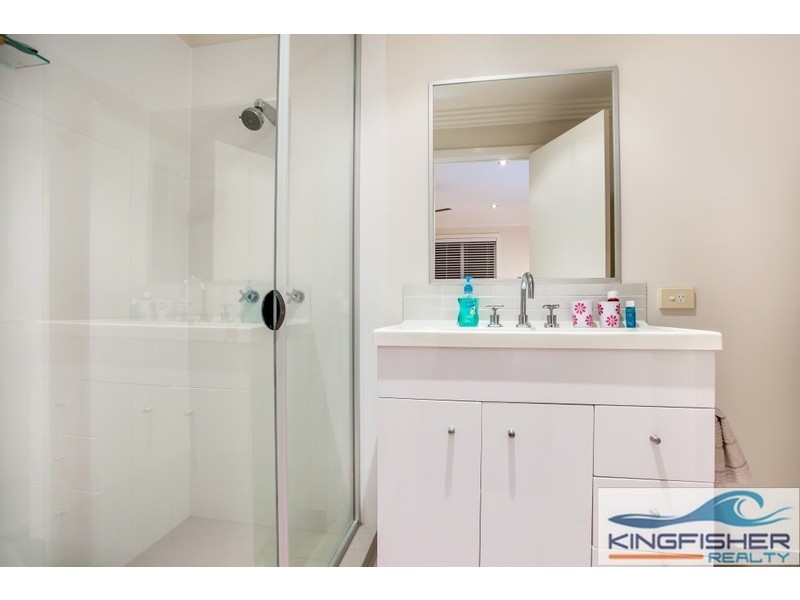 111 Dunlin Drive, Burleigh Waters QLD 4220