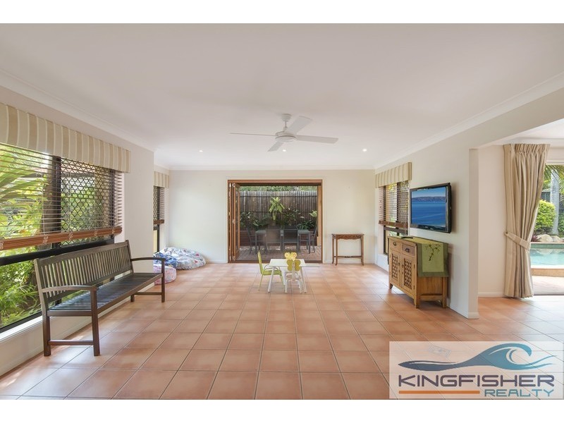 33 Sea Eagle Drive, Burleigh Waters QLD 4220